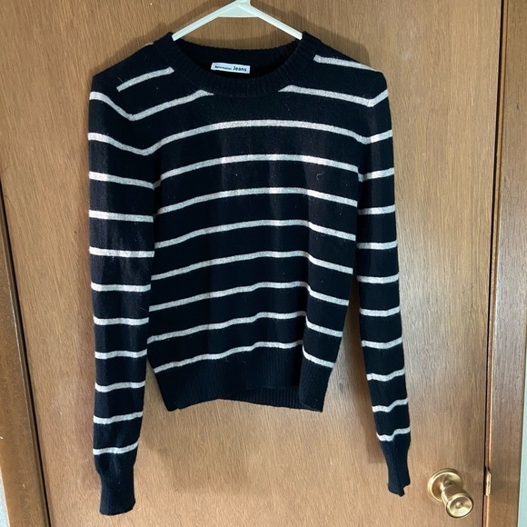 Reformation Sweater Size Check Measurements - Picture 1 of 6